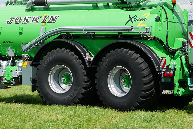 Double Self-Steering Axle on X-Trem2