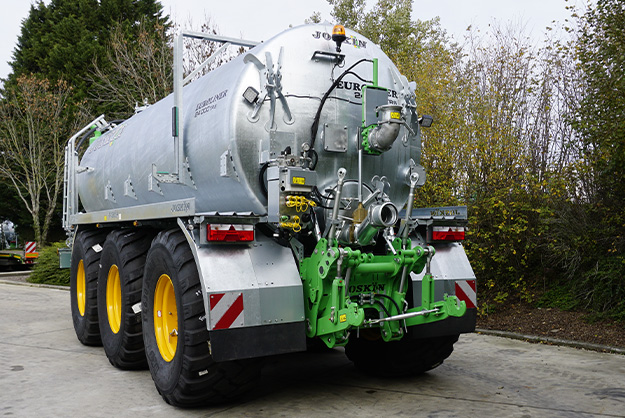 Pre-Equipment, Integrated Buttresses, Chassis and Linkages Quadra/Euroliner