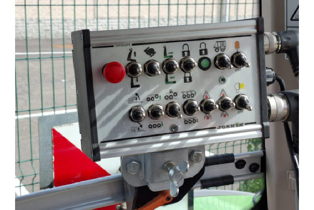 CARGO-LIFT - Caja de control en cabina