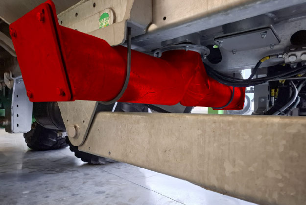 VOLUMETRA - Aspiration du lisier à gauche et à droite (Ø 200 mm) sous la cuve