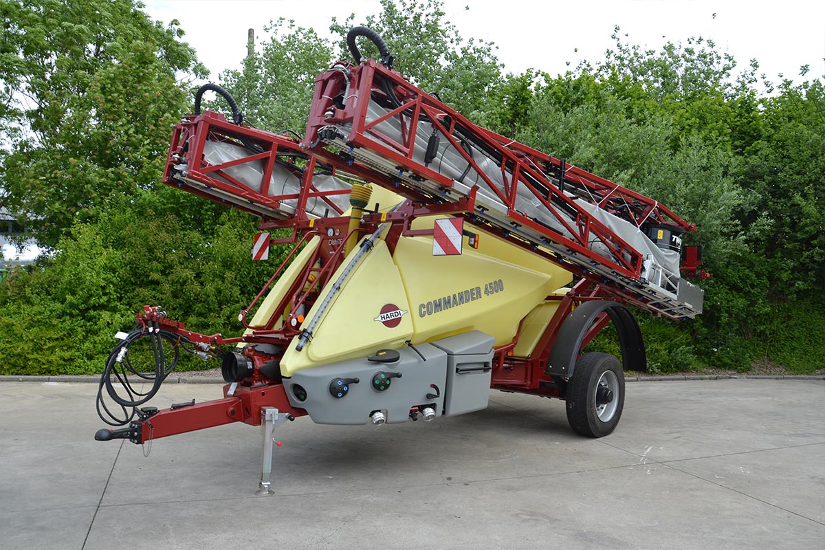 Hardi COMMANDER Twin Force 4500 l - 27 m Hardi COMMANDER Twin Force 4500 l - 27 m