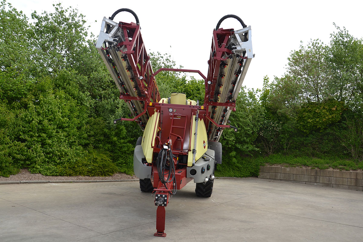 Hardi COMMANDER Twin Force 5500 l - 33 m Hardi COMMANDER Twin Force 5500 l - 33 m