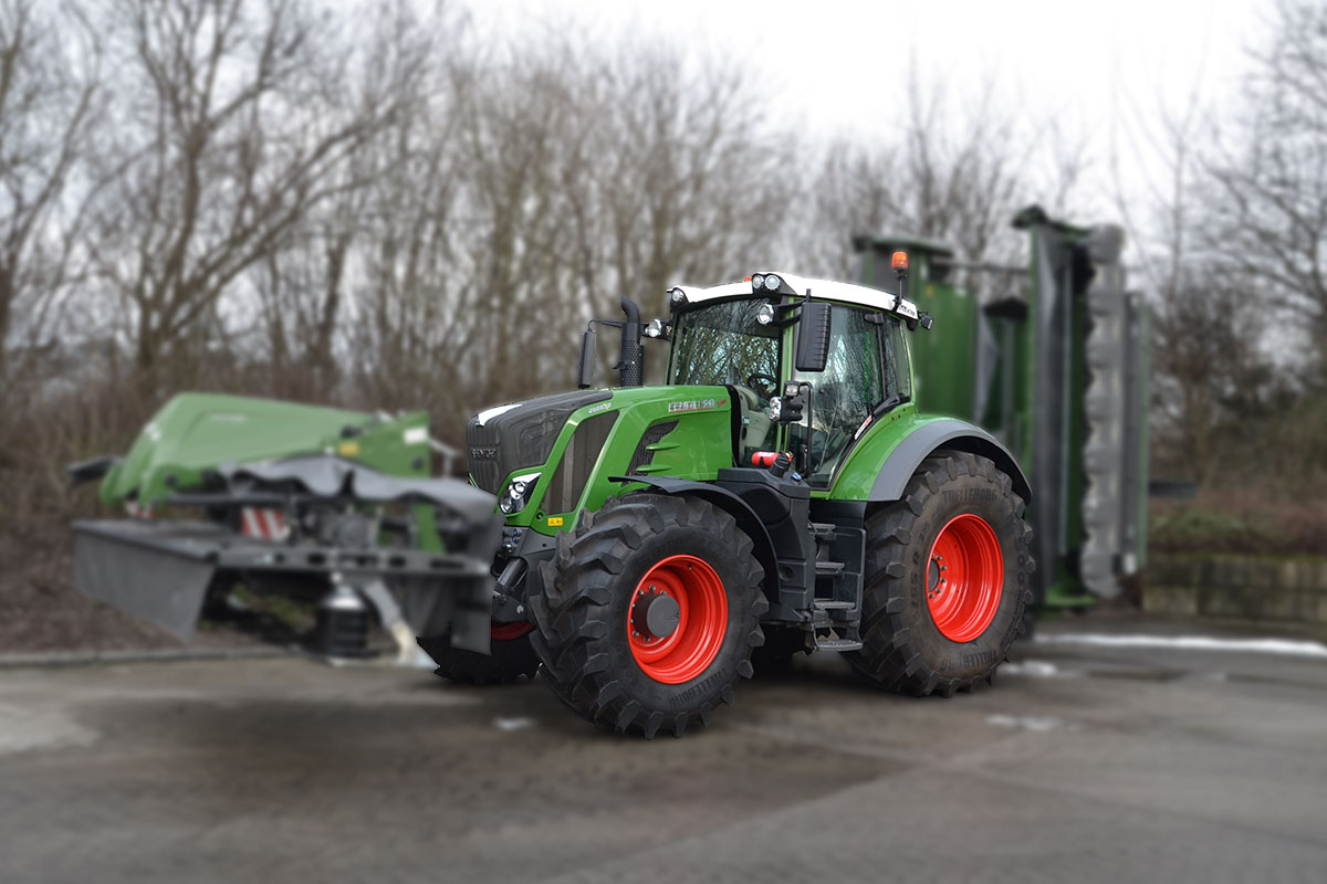 Fendt 828  