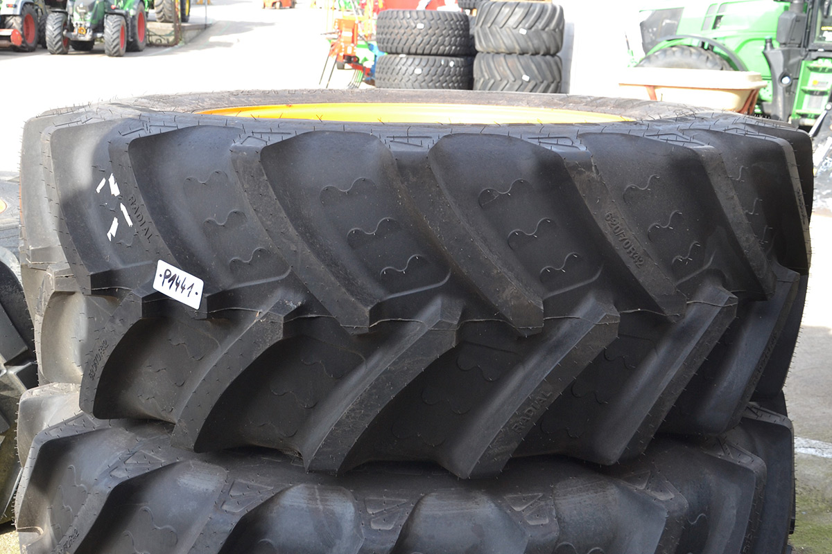 BKT 620/70 R42