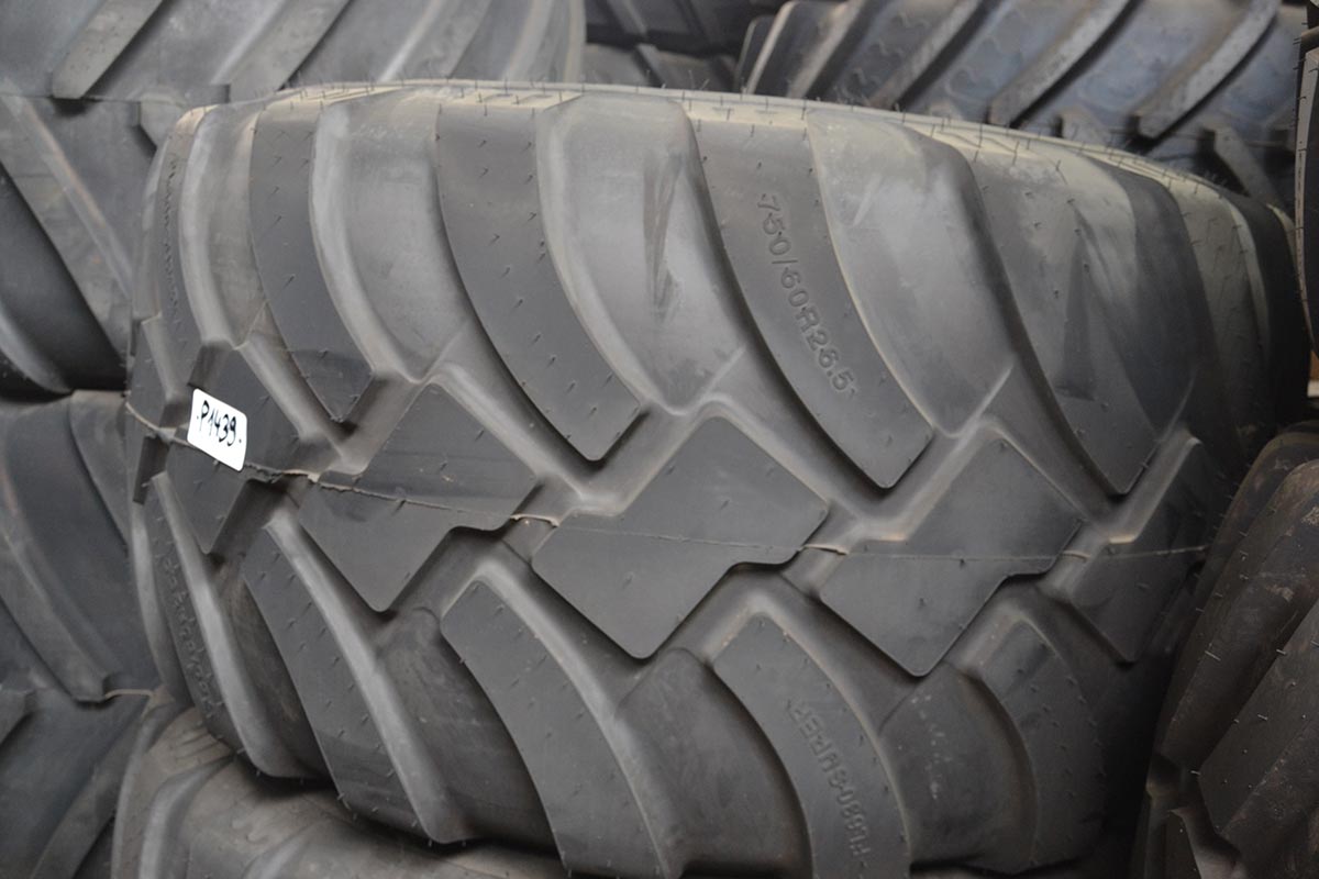 BKT 750/60 R26.5