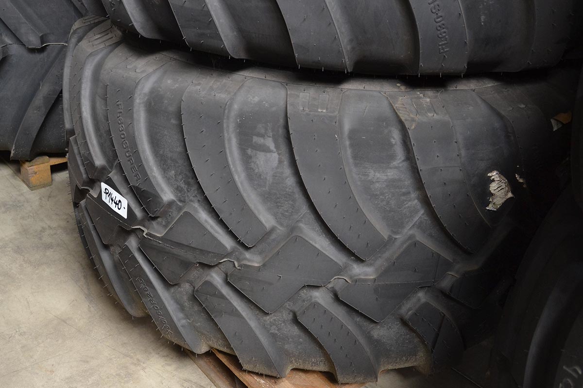 BKT 750/60 R26.5