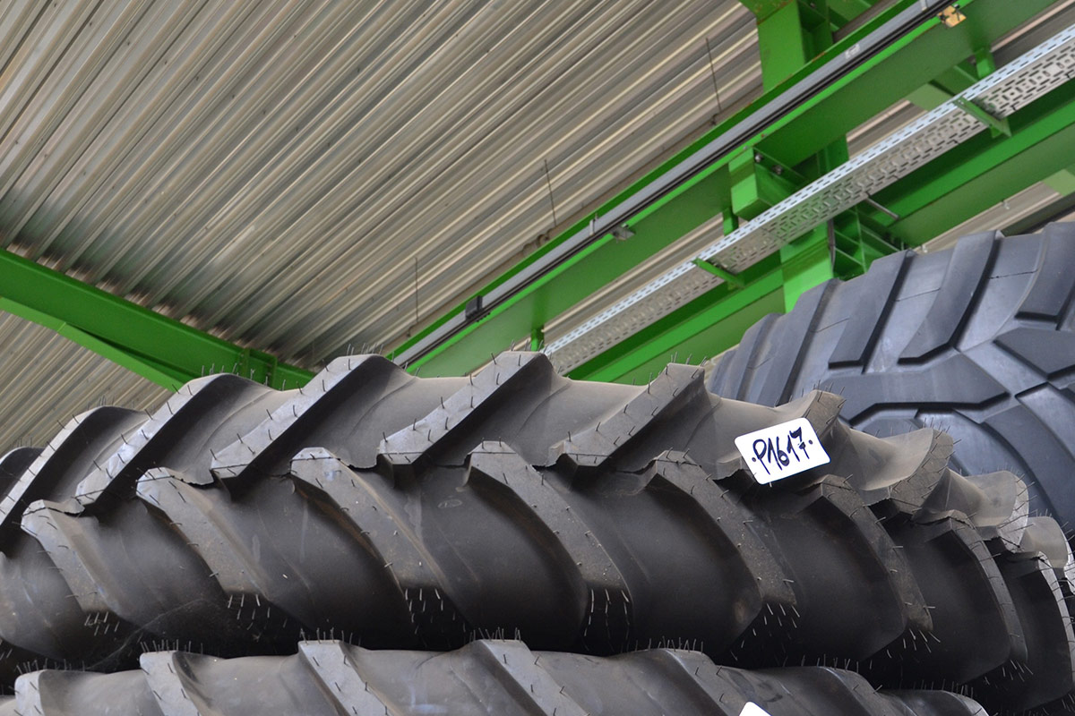Alliance 300/95R46